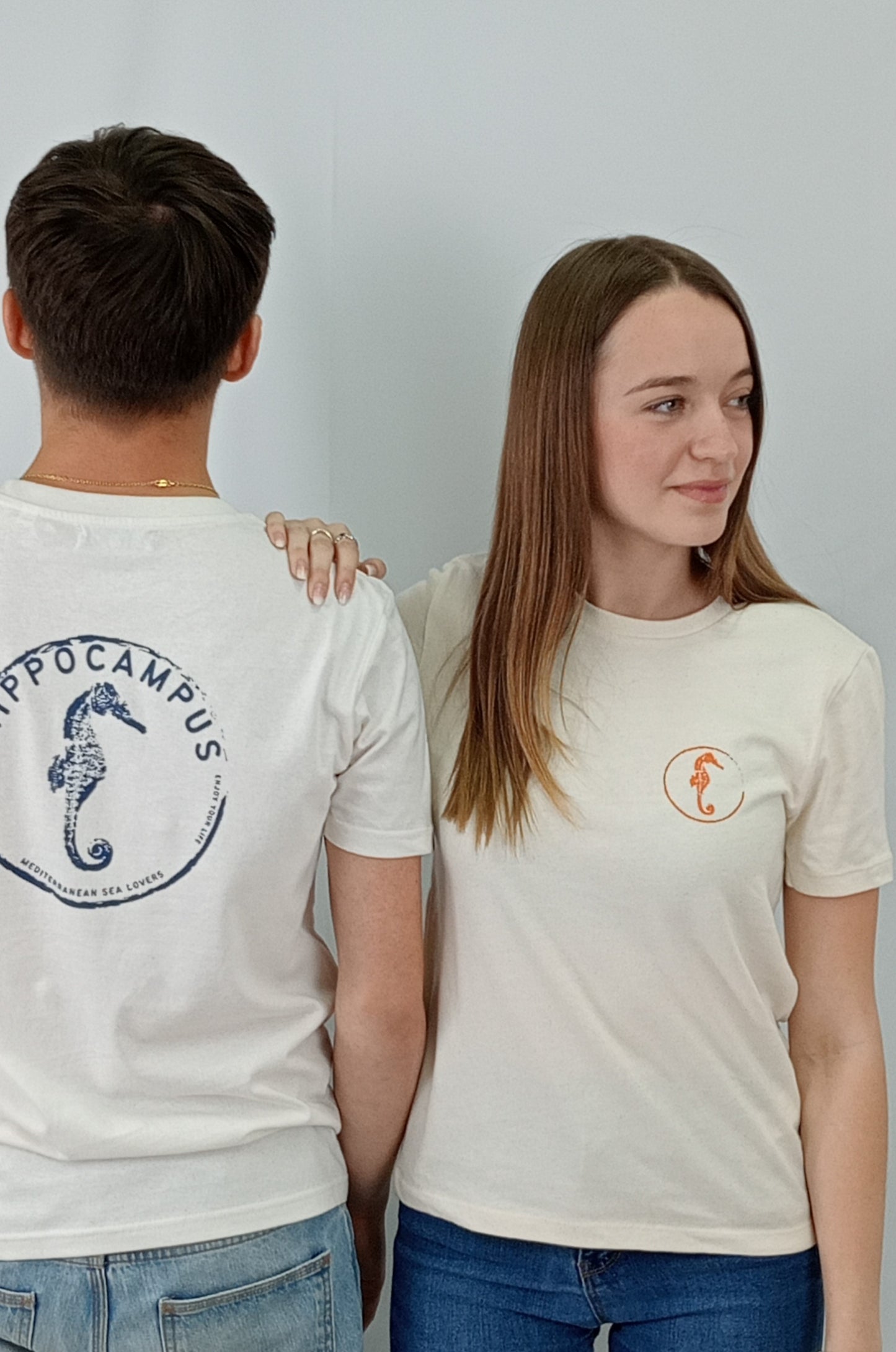 CAMISETA MUJER ENTALLADA LOGO NARANJA